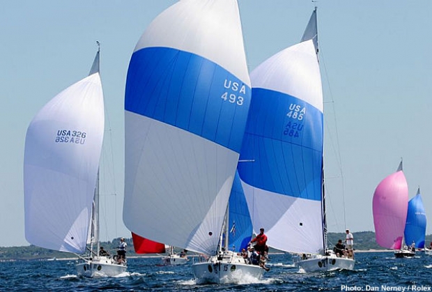 J/105 fleet parades downwind, led by Philip Lotz's Indefatigable